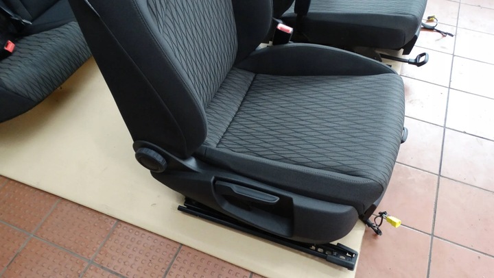 фото №7, Сиденья диван комплект 5f4 seat leon iii 2014 hb 5d