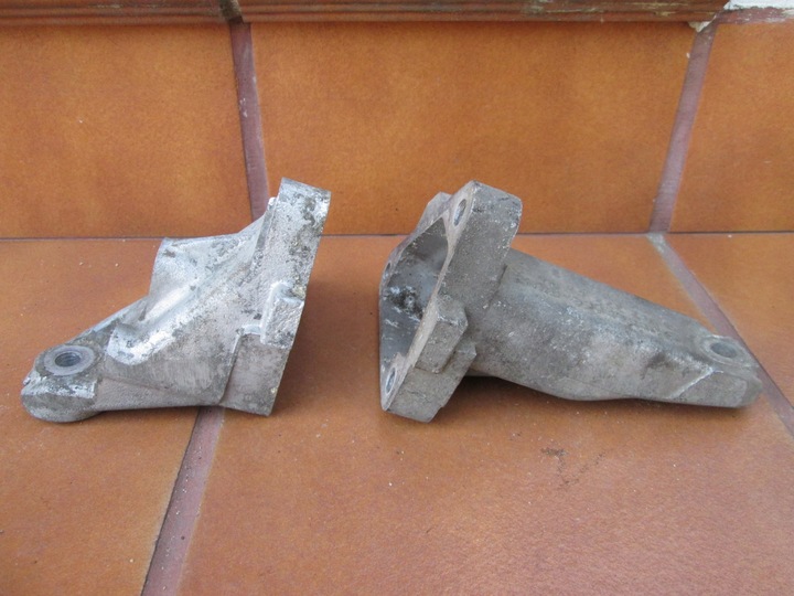 фото №8, Mercedes w124 e 2.3 лапи кронштейн кріплення двигуна