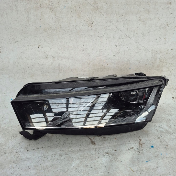 фото №1, Skoda octavia iv 4 5e4 повний led лампа ліва перед передня 5e4941015a