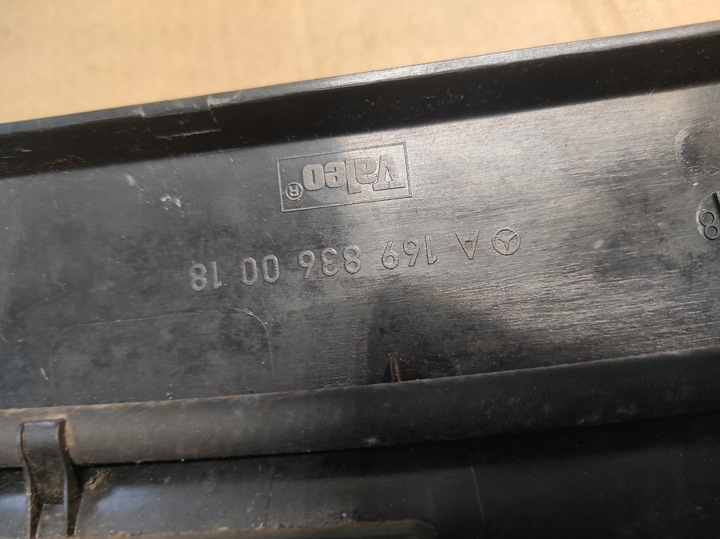 фото №12, Панель під лобовим склом решітка капота mercedes a-klasa w169 розпилювачі a1698360018