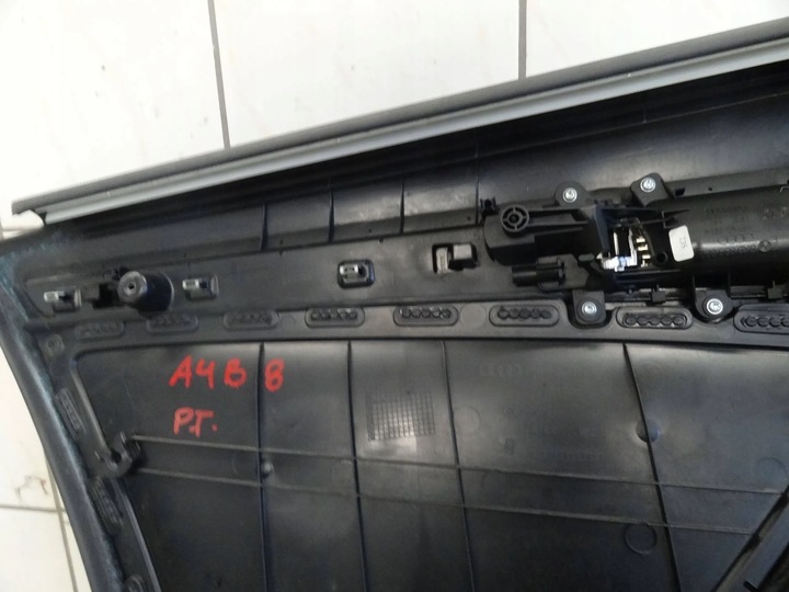 фото №10, Audi a4 b8 2009 універсал оббивка двері правий зад задня 8k1867306