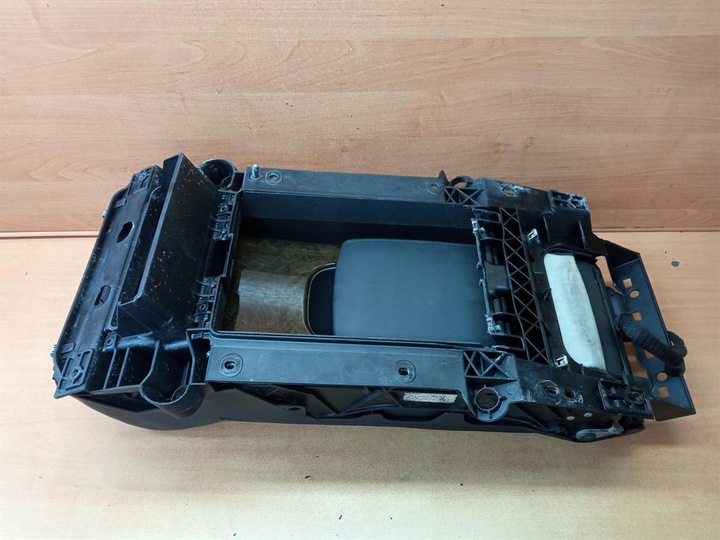 фото №8, Подлокотник задней сиденья audi a8 d4 длинный