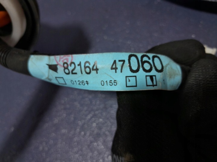 фото №10, Toyota prius ii xw20 1.5 77 km шланг высокого напряжения 82164 47060