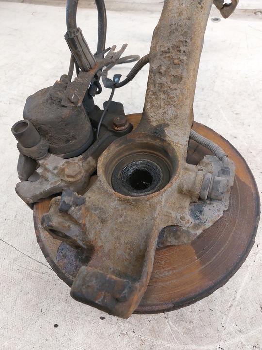 фото №7, Поворотный кулак левая передняя audi a6 c5 2.5tdi