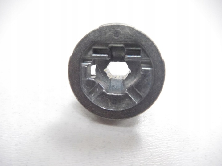 фото №11, Вставка пробка заливка топлива ford transit оригинальный номер 4060100