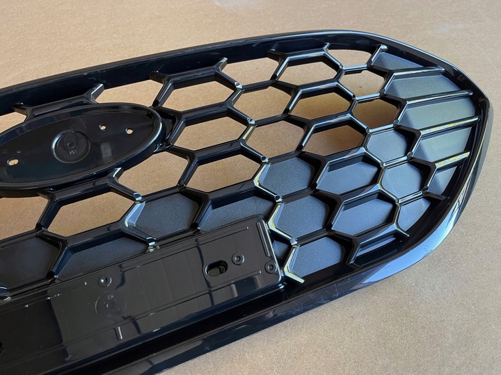 фото №10, Ford focus iv 4 рестайлинг 2022 st решётка радиатор бампера средняя nx7b-8200-t