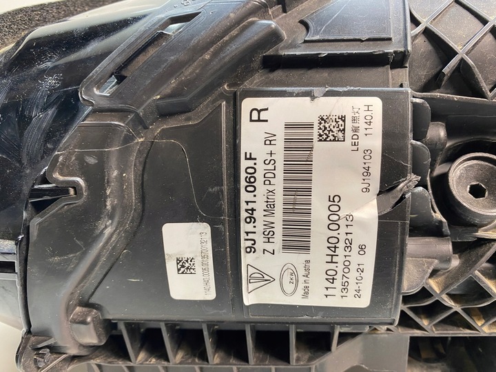 фото №10, Porsche taycan 9j1 лампа права правий перед передня matrix 9j1941060f