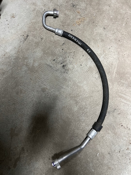 фото №1, Шланг кондиционера q5 80a 80a816743c оригинал 2018r