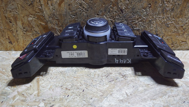 фото №16, Панель кондиционера hyundai i40 97250-3z900