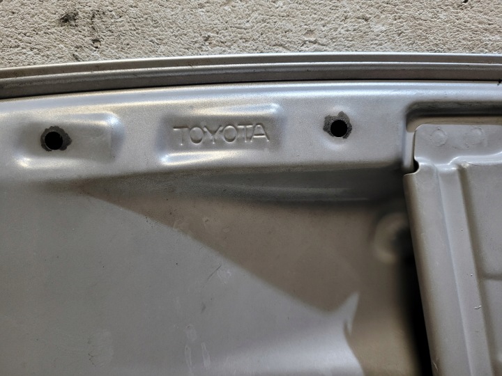 фото №6, Капот yaris ii p9 05-14 гарна