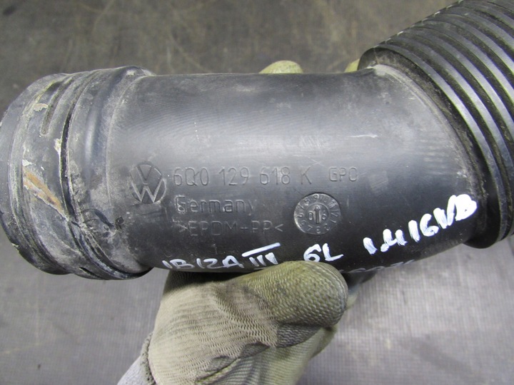 фото №7, Труба впуск воздуха 6q0129618k seat ibiza iii рестайлинг 05-08r. 1.4b 5d hb