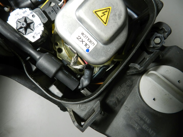 фото №9, Audi a4 b6 01-05 cabrio лампа правая правые перед ксенон комплектная