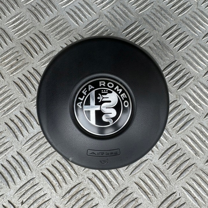 фото №6, Панель комплектна подушка безпеки консоль ремені капот alfa romeo stelvio 2017 рік