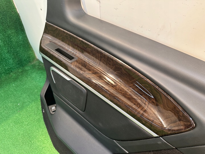 фото №9, Mercedes v клас 447 w447 extra довгий оббивка двері правих зсувних
