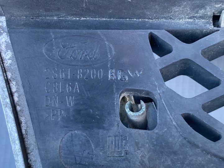 фото №11, Ford fiesta mk6 решётка радиатора решётка радиатор - 2s61-8200-bgw