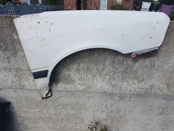 фото №16, Крило праві перед переднє vw golf ii ma wgniecenia rdzę отвори na штука.