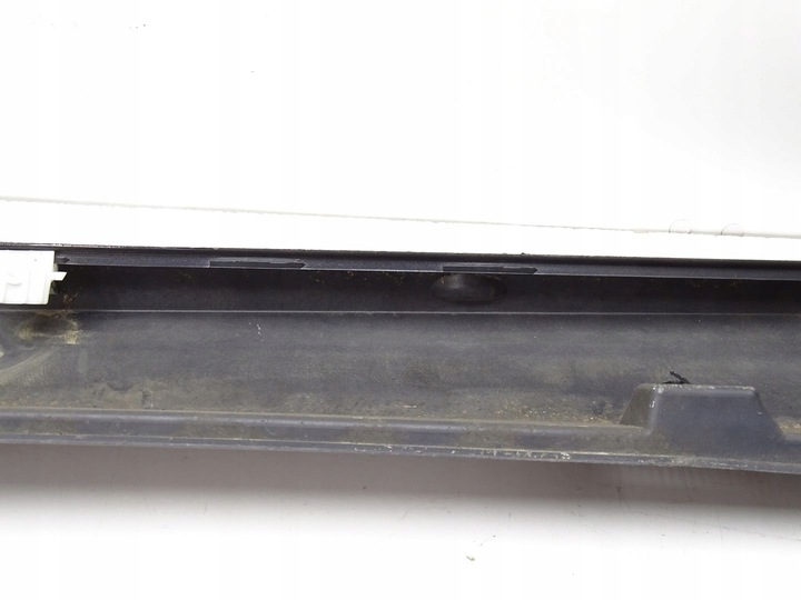 фото №13, Планка накладка порогова права vw passat b7 3a li7f