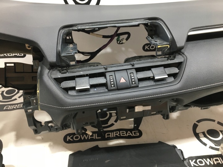 фото №6, Toyota rav4 v 5 торпедо консоль подушка  подушки ремені оригінал демонтаж