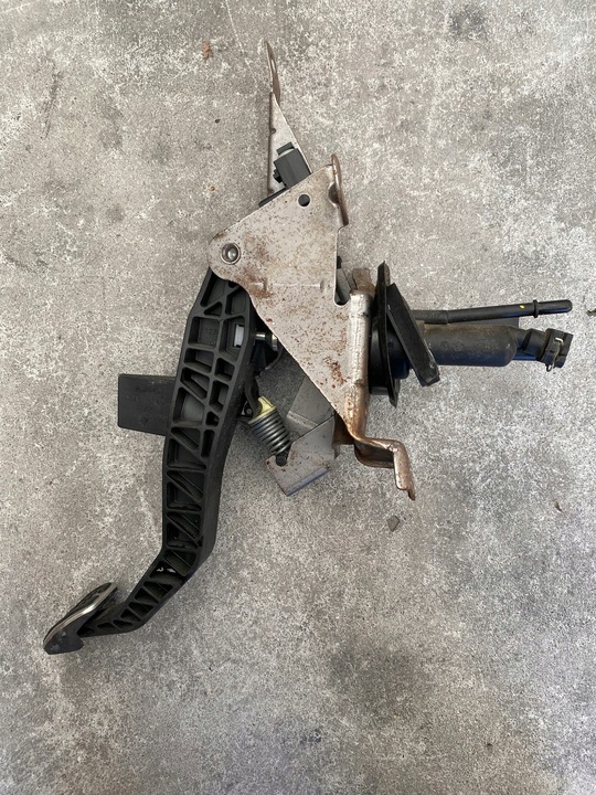 фото №1, Ford focus mk3 rs педаль зчеплення bv61-7b633-gb