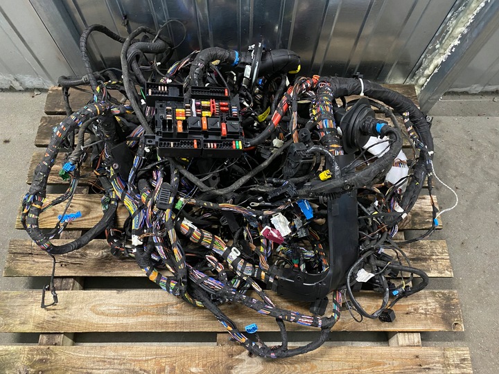 фото №5, Bmw 2 f45 1.5t гибрид навигация большая, hud комплектная установка интерьера 17r