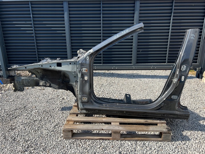 фото №1, Mazda 3 bp четверть левая год 2022