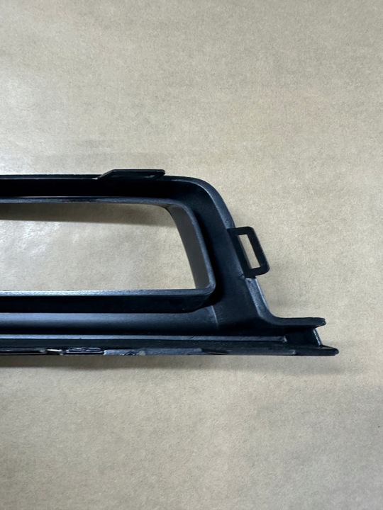 фото №9, Audi a5 s5 планка рамка решётка правая 8t0807682p