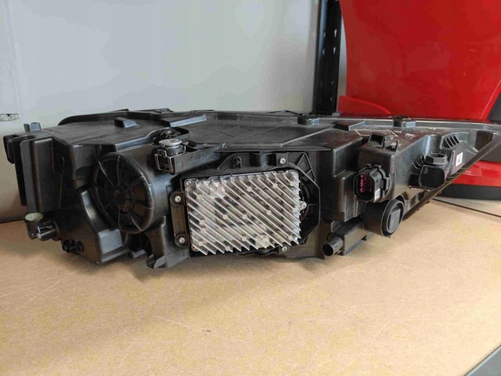 фото №7, Лампи комплект audi sq7 laser європа 4m0941085d 4m0941086d новий ліва права