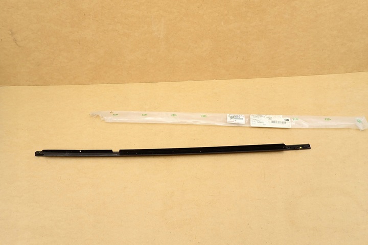 фото №8, Toyota corolla e21 xii универсал 18- планка накладка дверь 7574002510 lh оригинальный номер