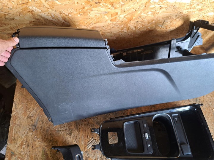 фото №5, Mercedes w247 b-klasa тунель підлокітник kpl