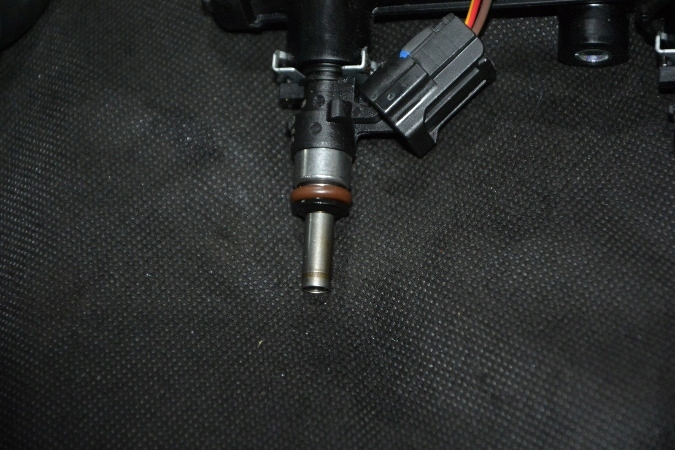 фото №12, Планка вприскувальний vw sharan 3 lc9x 06k133681a