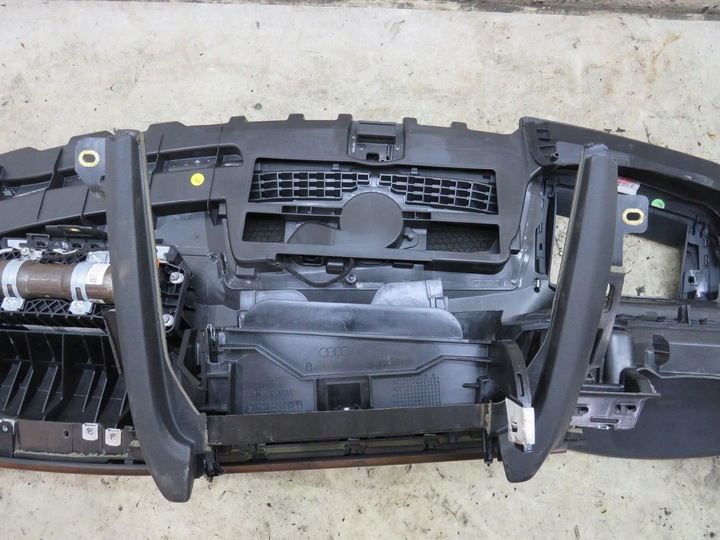 фото №10, Панель консоль подушки ремни usa hud audi a7 4g