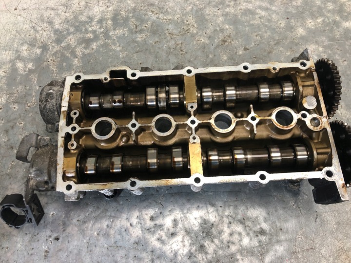 фото №6, Крышка клапанов валы 1.4 fsi axu vw polo 03c103475