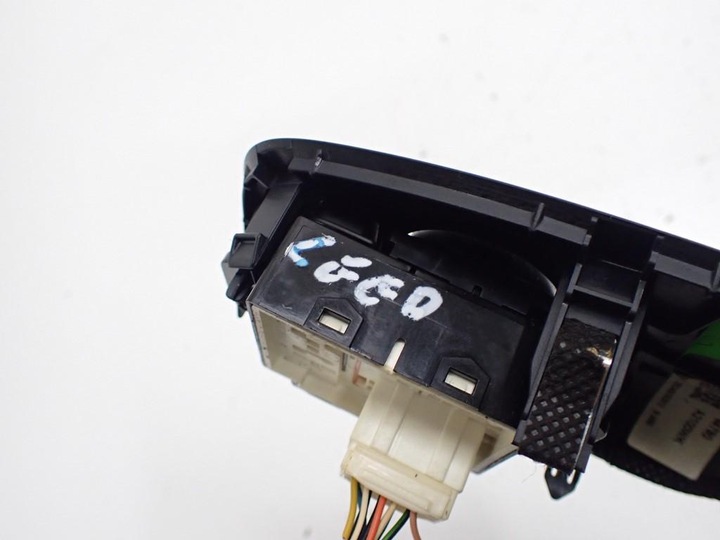 фото №8, Панель переключатель управление esp 93700-a2000 kia ceed ii 12r