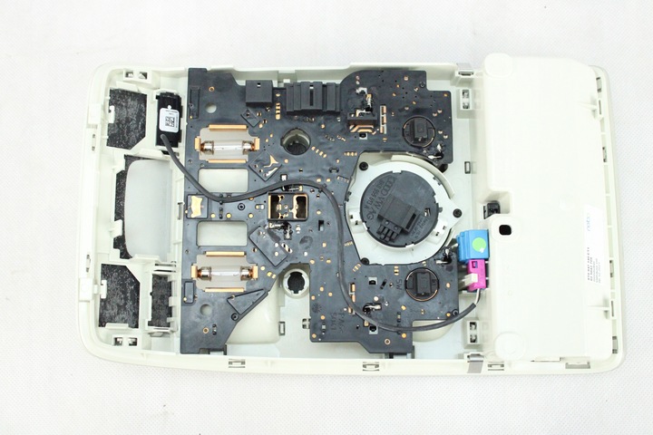 фото №7, Оригинальная лампа интерьера кабины потолок audi q5 8r рестайлинг 8t0947140