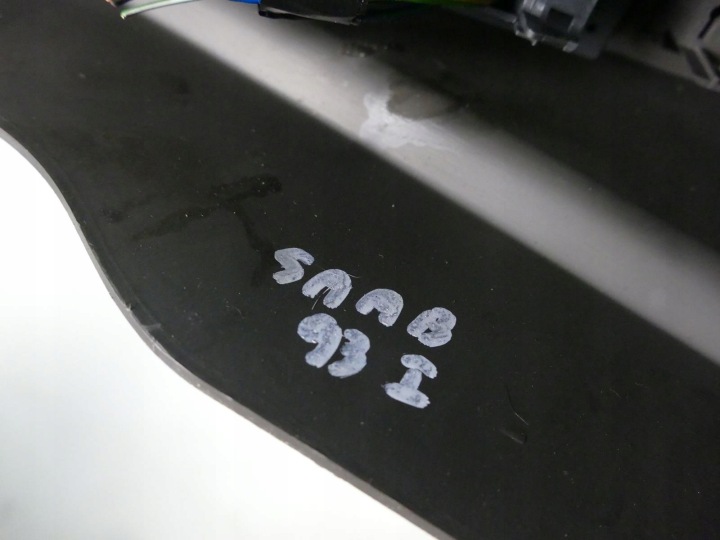 фото №9, Saab 93 9-3 i sedan туннель средний подлокотник панель управление окнами