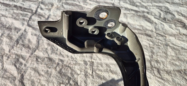 фото №12, Jaguar xe x760 15-19 кронштейн панель кріплення фар ременя праві перед org