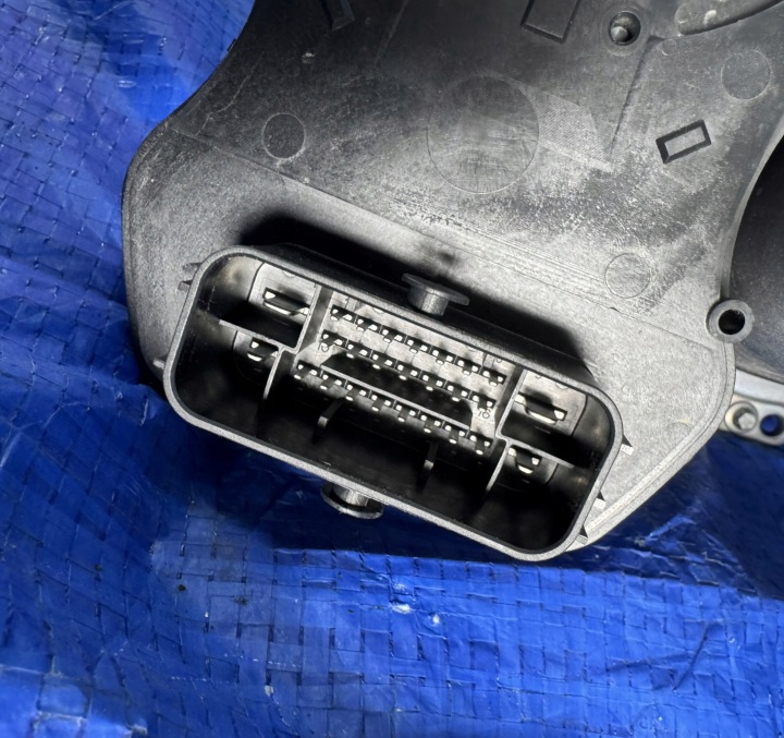 фото №9, Вакуумний підсилювач гальм (серво)  renault megane v e-tech 460072391r 0204859765