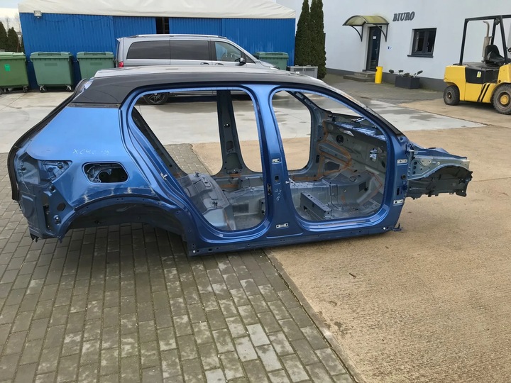 фото №9, Volvo xc40 четверть зад задняя правая крыло порог стойка средний правые