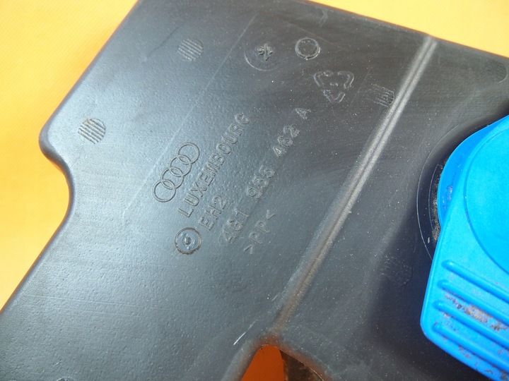 фото №11, Audi a6 4g бак омывателя заливная горловина 4g8955451f / 4g1955462a