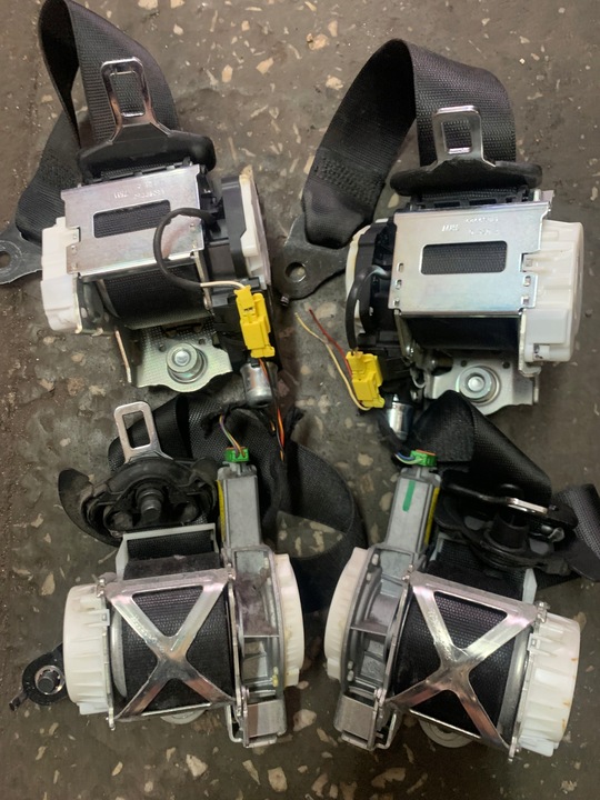 фото №8, Mercedes c класс w204 рестайлинг pas ремни безопасности натяжитель оригинал комплект