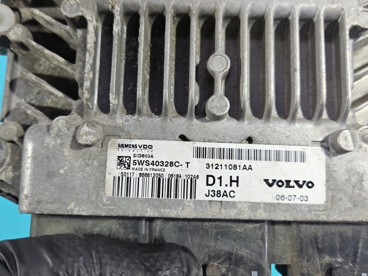 фото №7, Блок керування двигуном (ебу, комп'ютер двигуна) volvo v50 s40 ii 2,0d 31211081aa 5ws40328c-t