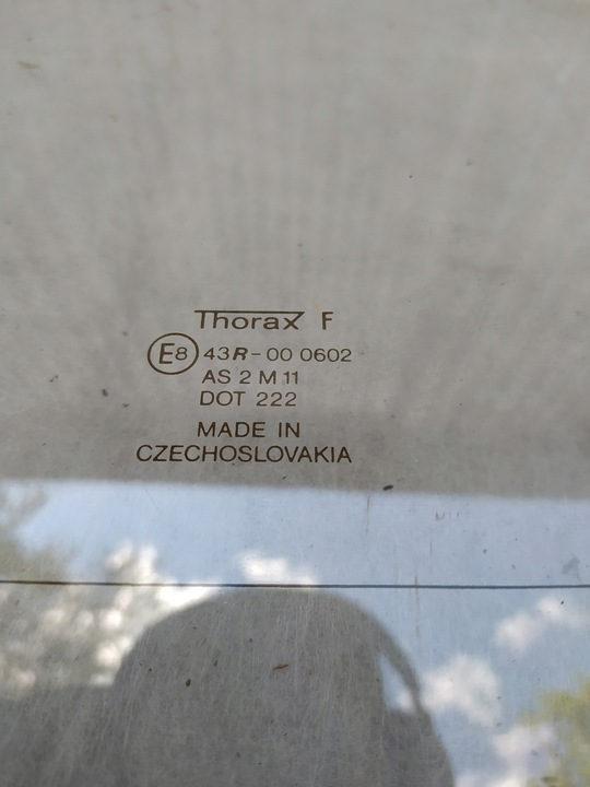 фото №8, Стекло зад задняя крышки багажника - skoda favorit