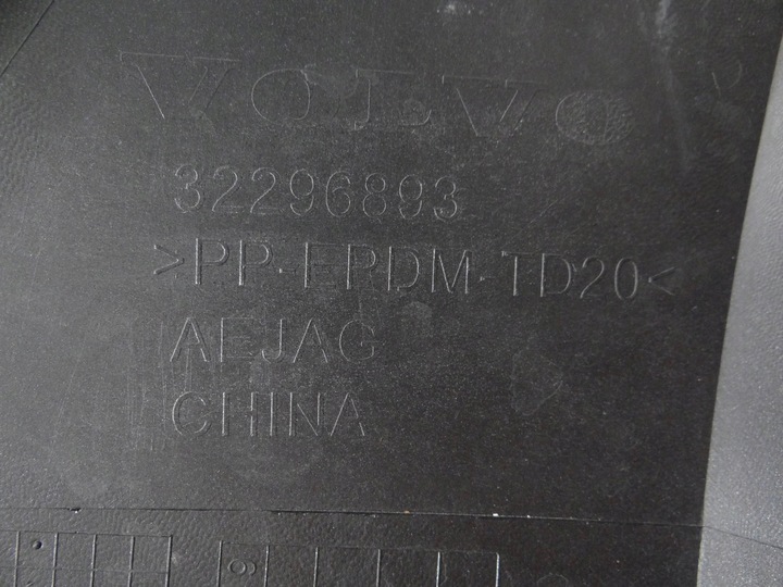 фото №14, Volvo xc60 xc-60 ii рестайлинг r-design 2021- бампер перед переднее 32296893 2021