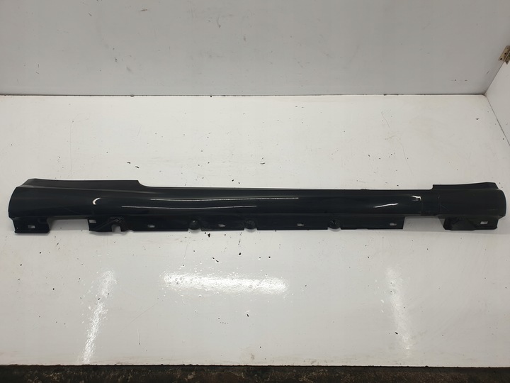 фото №1, Mercedes w207 купе amg планка пороговая правая c197