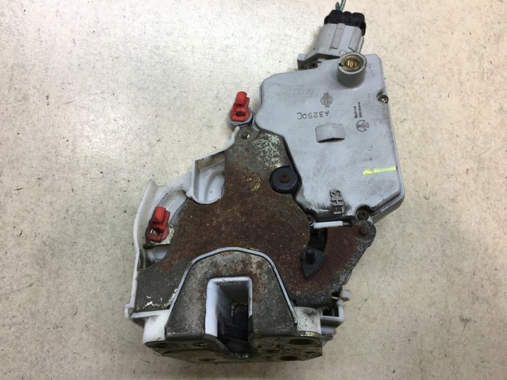 фото №5, Замок дверь левый зад primera p11 рестайлинг 6 pin