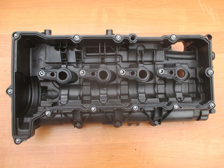 фото №16, Bmw f20 f10 f22 f30 d n47 крышка клапанов 8570828 8570829