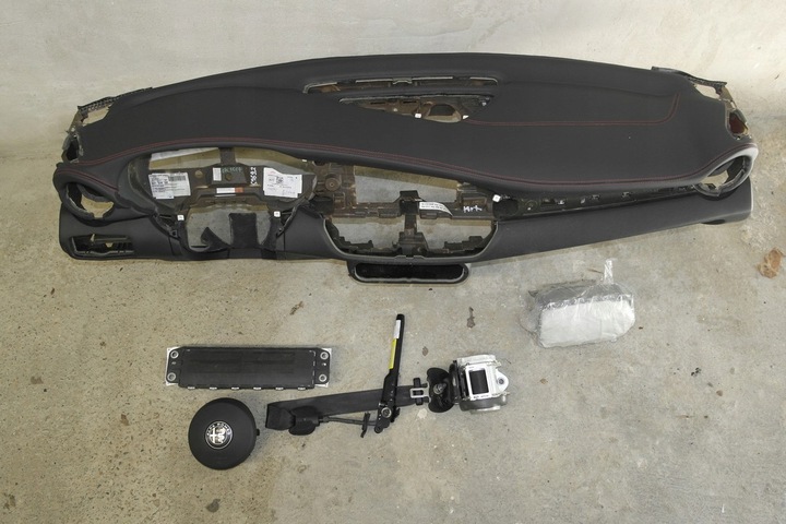 фото №1, Alfa romeo giulia квадрифоліо панель консоль полиця pas подушка безпеки капот pulpit