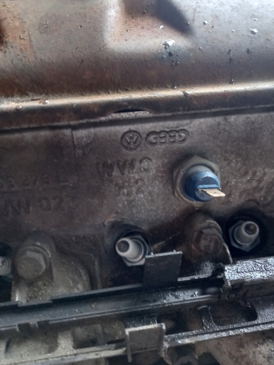 фото №11, Кришка клапанів vw polo 86c ii 92-94 1.3 vw golf ii