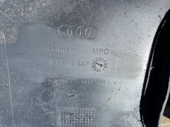 фото №11, Audi a6 c7 панель під лобовим склом європа 4g8819447