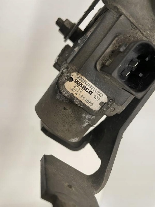 фото №5, Клапан давления mercedes actros mp4 a0054299244